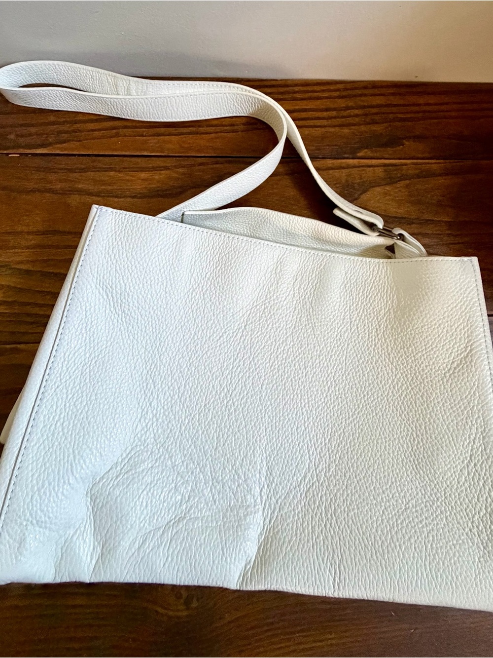 Elegant Ivory Italian Pebbled Leather Satchel - Picture 8 of 8